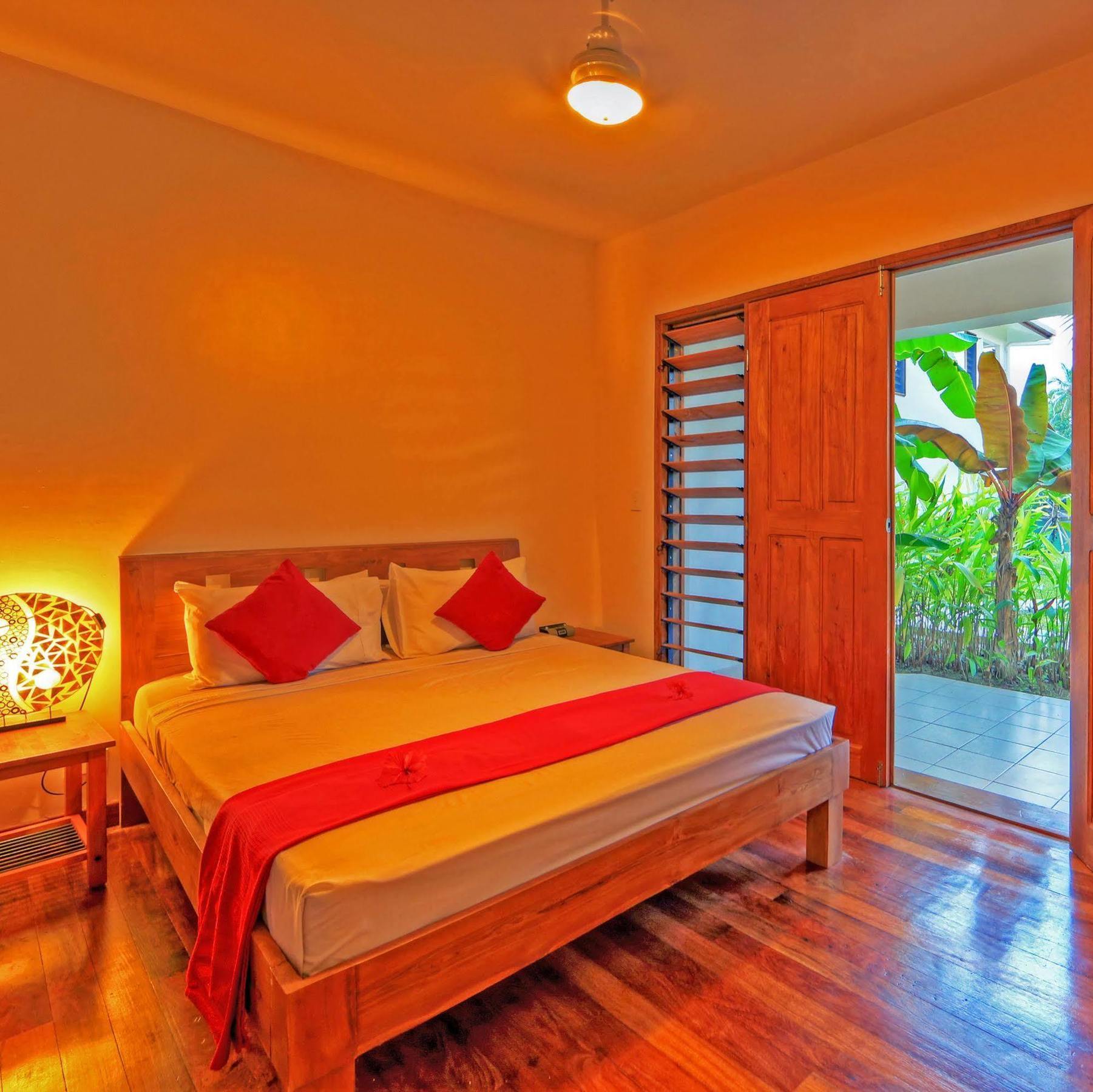 Tropicana Lagoon Apartments Port Vila Exterior foto